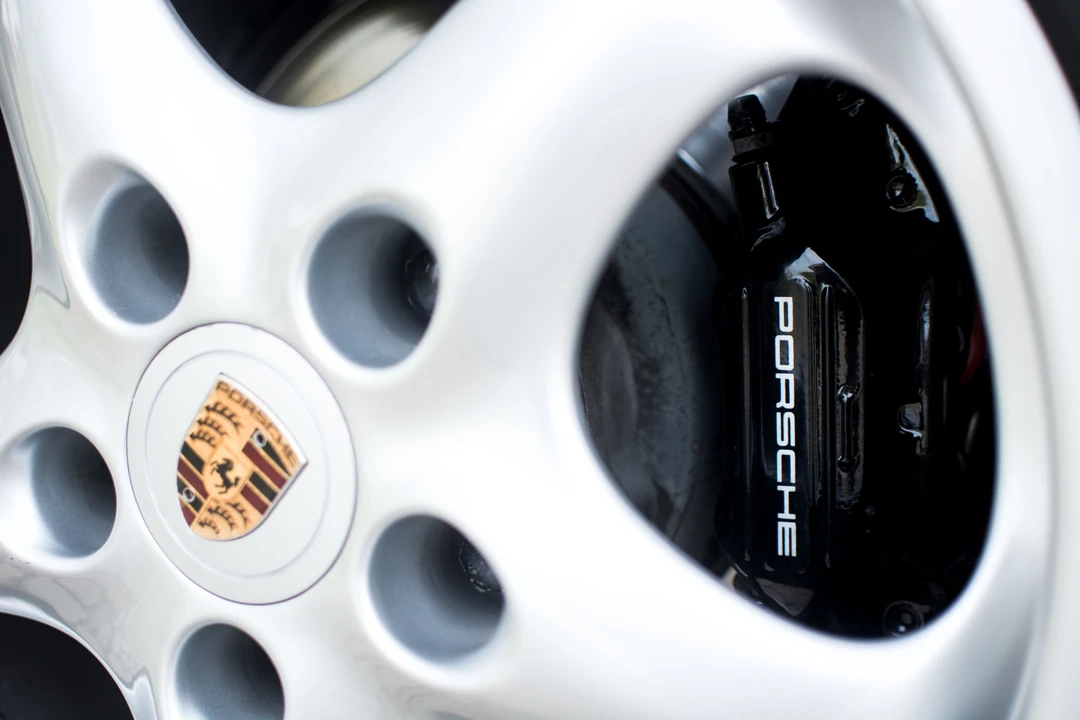 1995 Porsche 928 GTS - Image 18 of 31