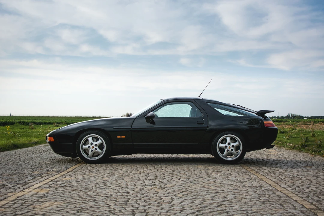 1995 Porsche 928 GTS - Image 7 of 31