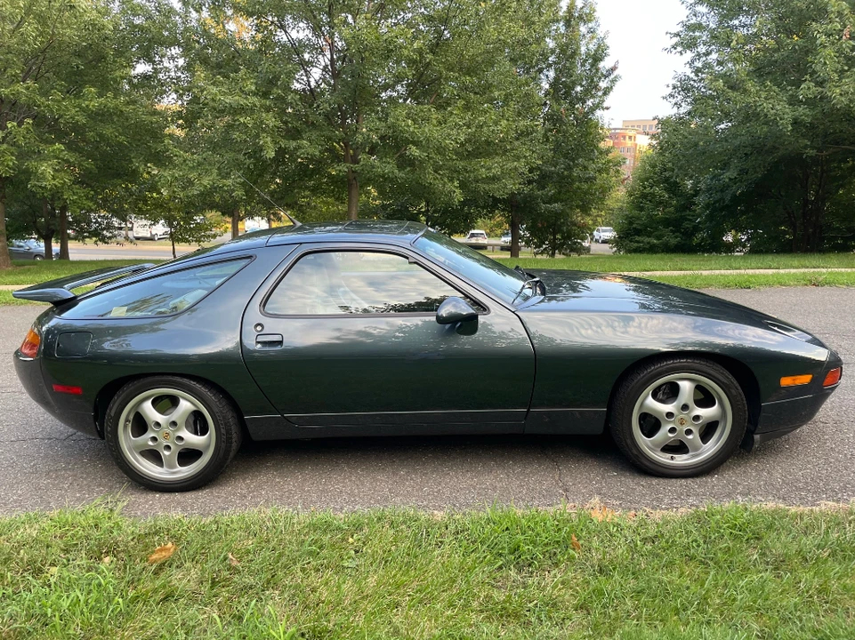 1995 Porsche 928 GTS - Image 13 of 31