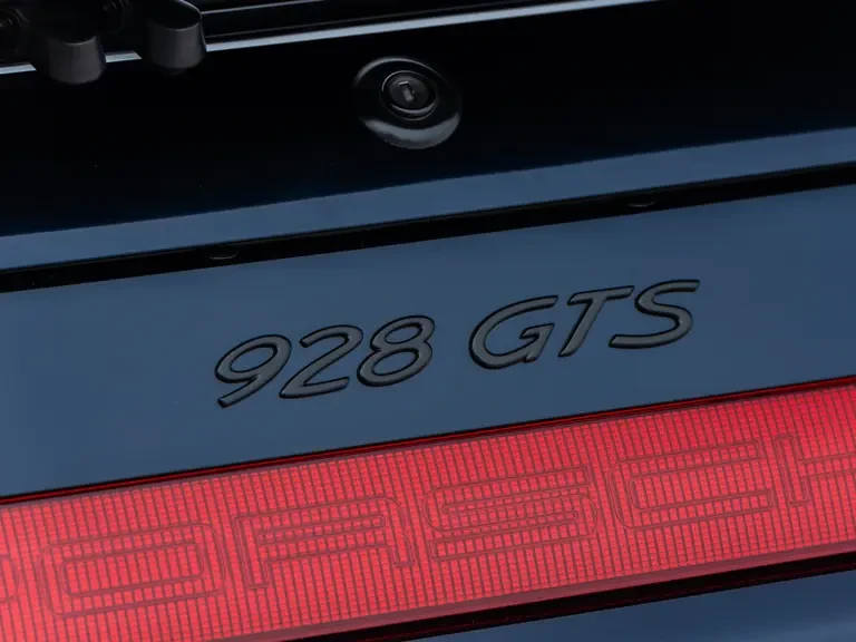 1995 Porsche 928 GTS - Image 8 of 31