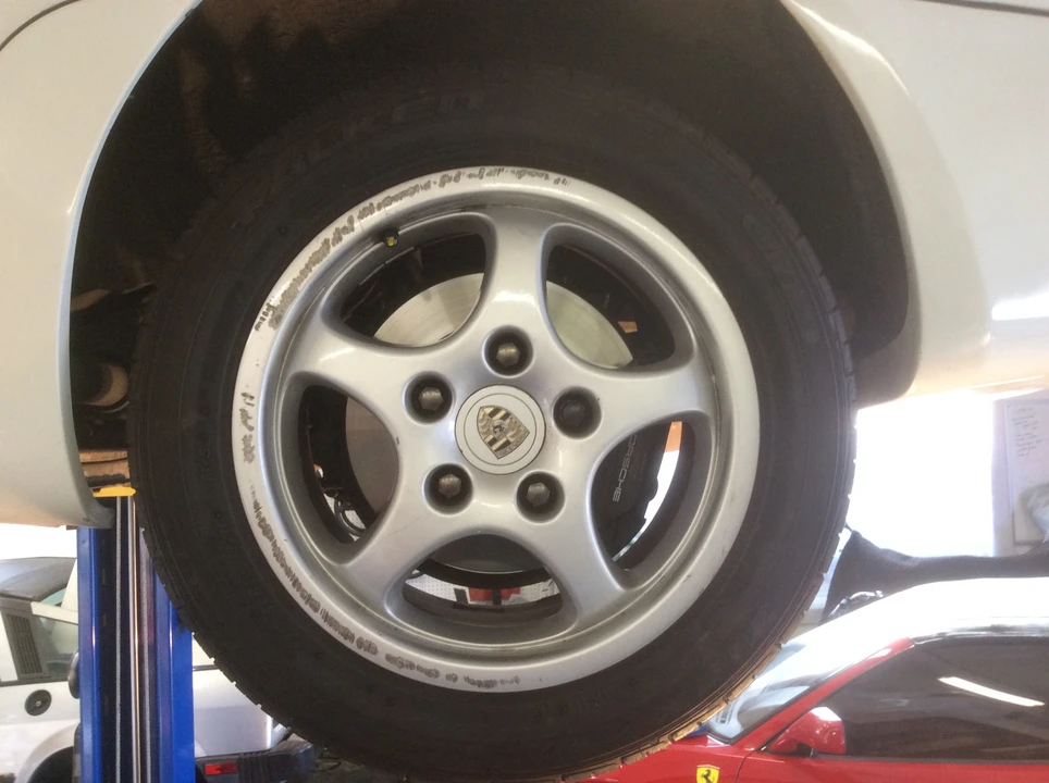 1995 Porsche 968 - Image 22 of 31