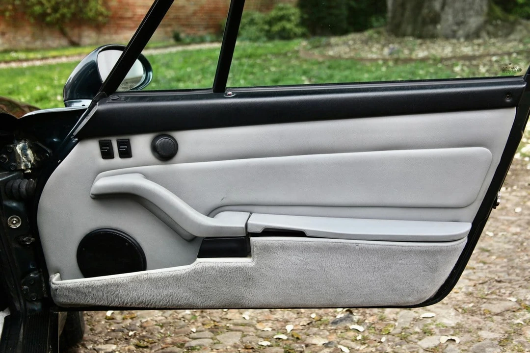 1995 Porsche 993 Carrera - Image 22 of 30