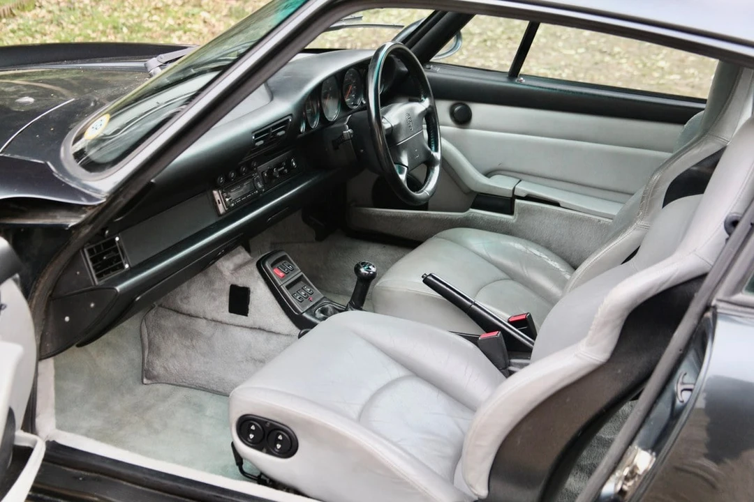 1995 Porsche 993 Carrera - Image 28 of 30