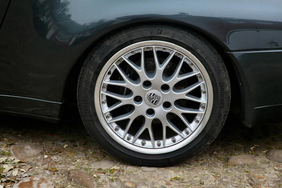 1995 Porsche 993 Carrera - Image 16 of 30