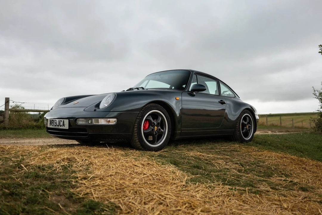 1995 Porsche 993 Carrera 4 - Image 17 of 30