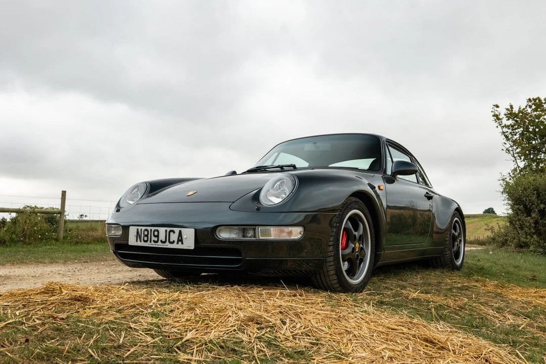 1995 Porsche 993 Carrera 4 - Image 9 of 30