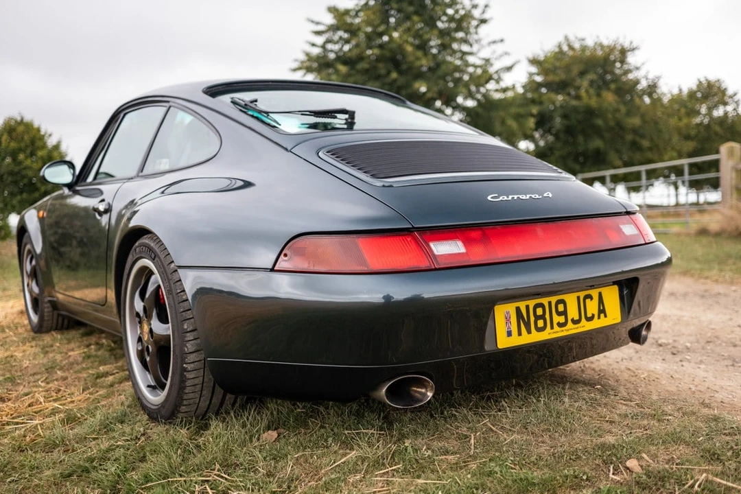 1995 Porsche 993 Carrera 4 - Image 16 of 30