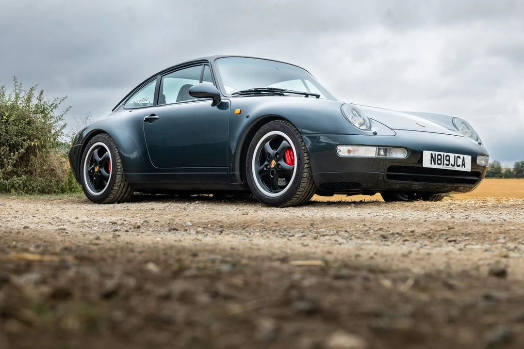 1995 Porsche 993 Carrera 4 - Image 25 of 30