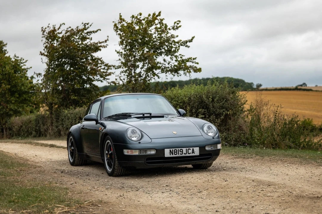 1995 Porsche 993 Carrera 4 - Image 2 of 30