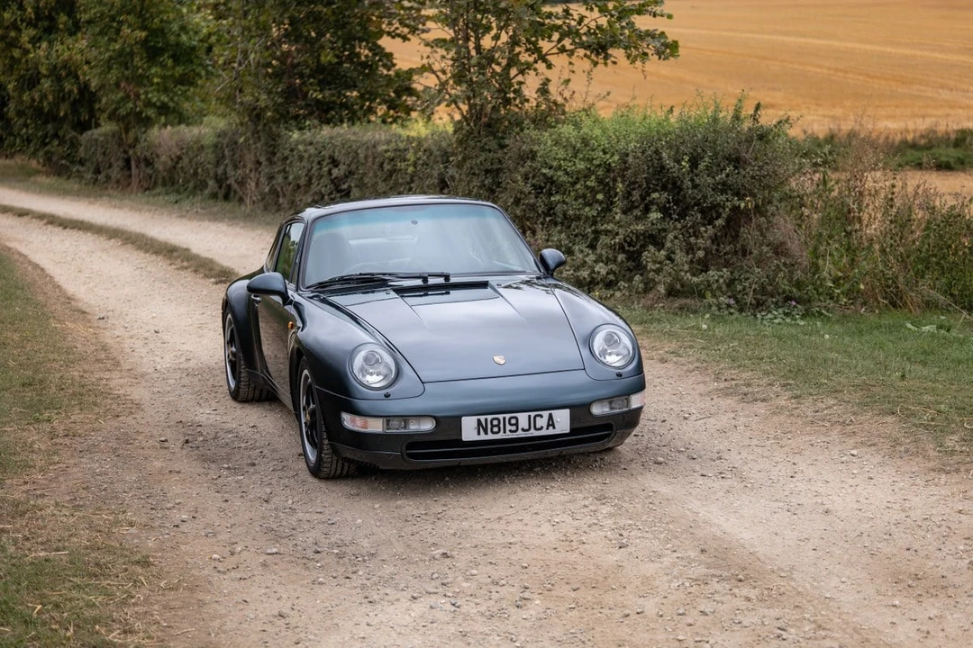 1995 Porsche 993 Carrera 4 - Image 5 of 30