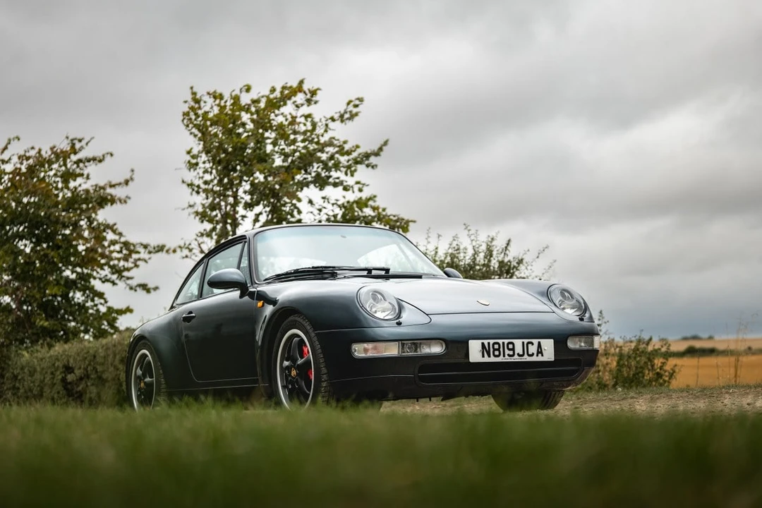 1995 Porsche 993 Carrera 4 - Image 6 of 30