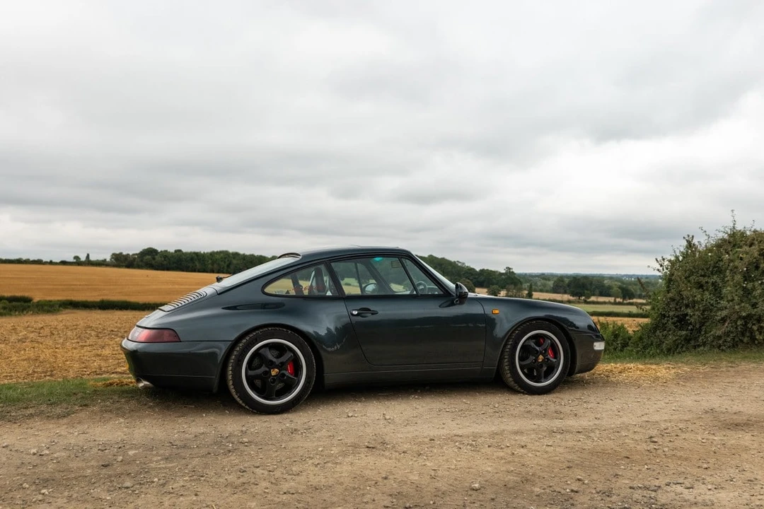 1995 Porsche 993 Carrera 4 - Image 15 of 30