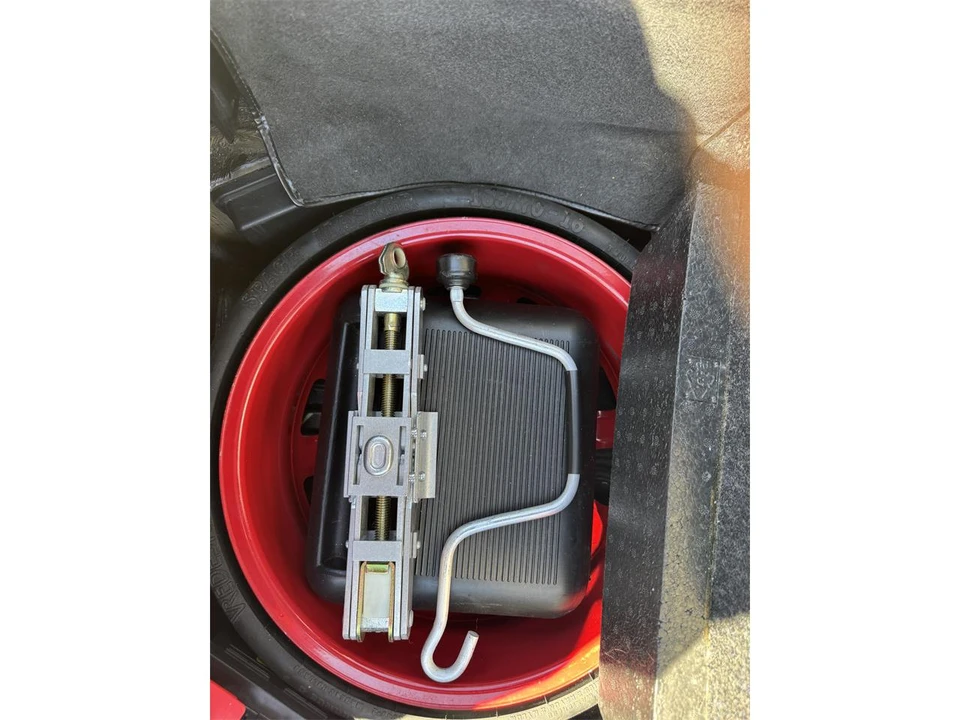 1995 Porsche 993 Carrera - Image 10 of 23