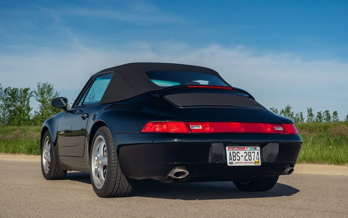 1995 Porsche 993 Carrera 4 - Image 6 of 6
