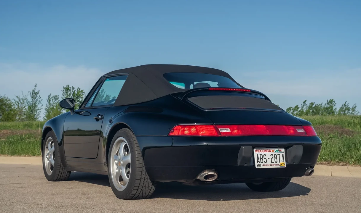 1995 Porsche 993 Carrera 4 - Image 5 of 6