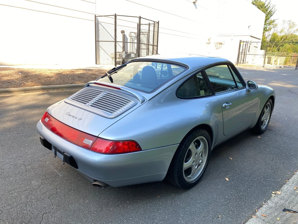 1995 Porsche 993 Carrera 4 - Image 9 of 21