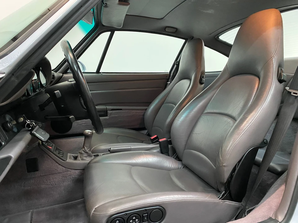 1995 Porsche 993 Carrera 4 - Image 17 of 21