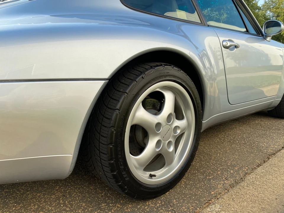 1995 Porsche 993 Carrera 4 - Image 13 of 21