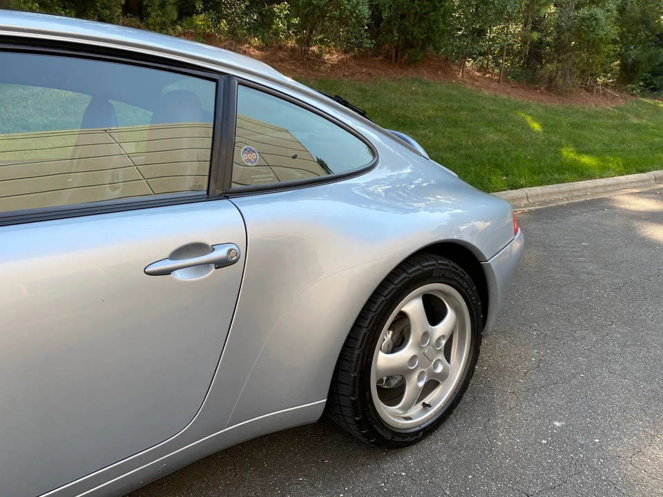 1995 Porsche 993 Carrera 4 - Image 10 of 21