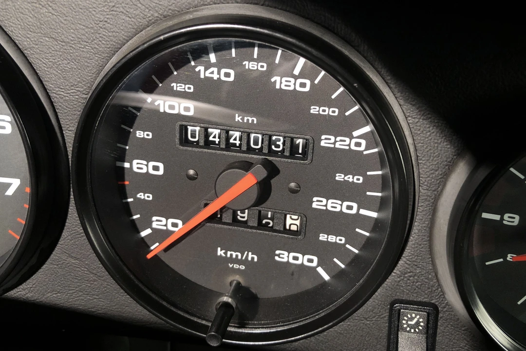 1995 Porsche 911 - Image 6 of 12