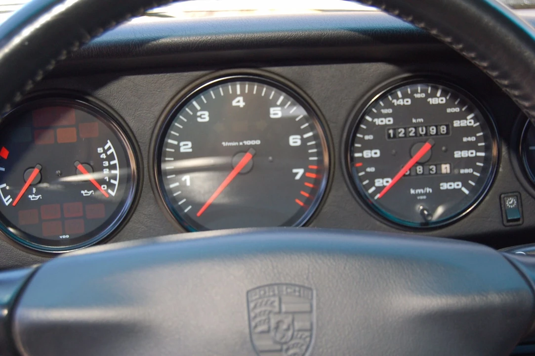 1995 Porsche 993 Carrera - Image 6 of 13