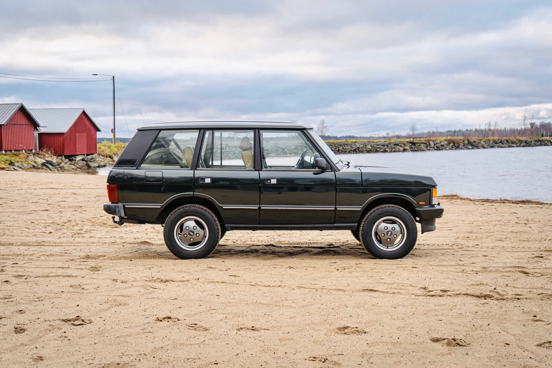 1995 Land Rover Range Rover Classic - Image 9 of 31