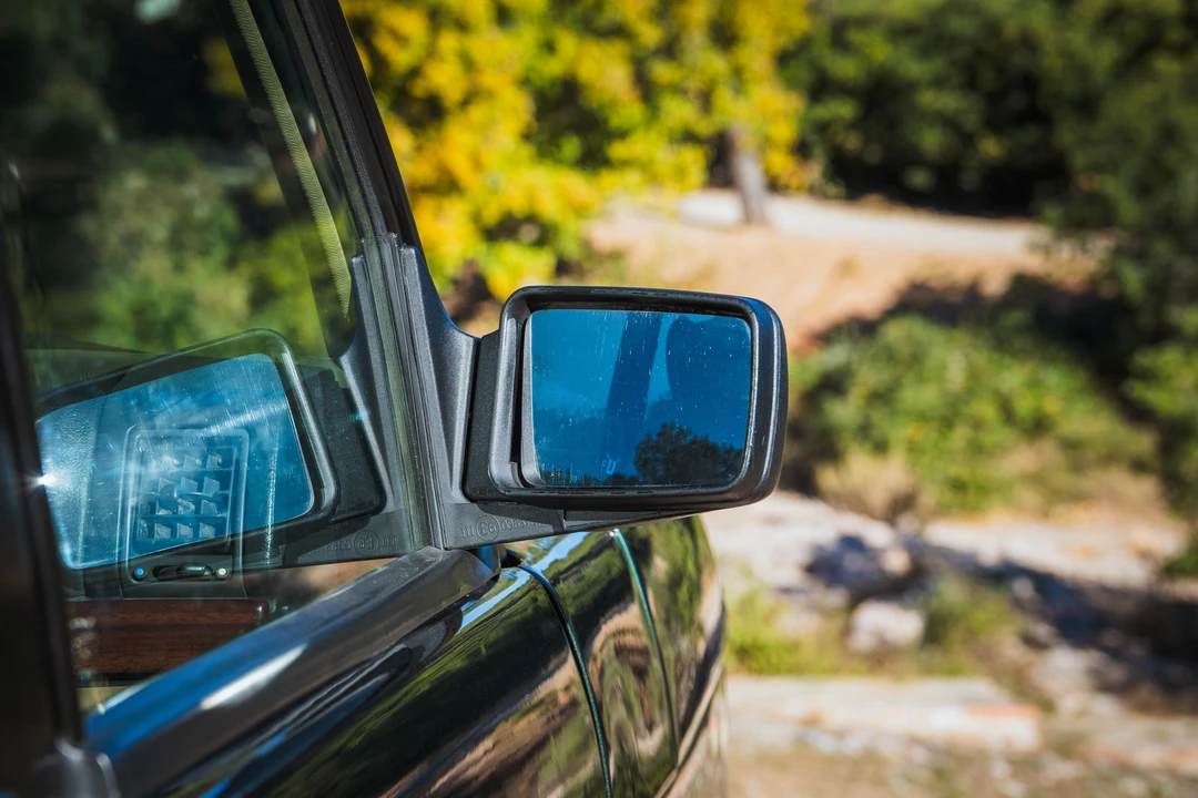1995 Land Rover Range Rover Classic - Image 17 of 31