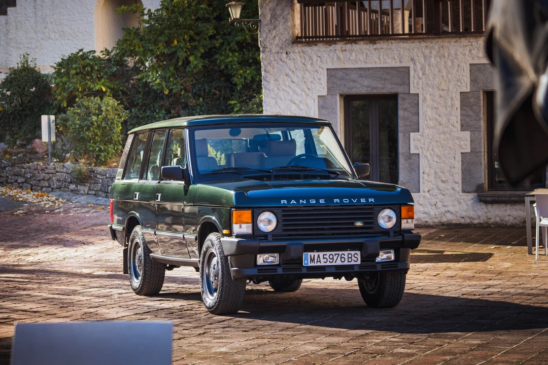 1995 Land Rover Range Rover Classic - Image 9 of 31