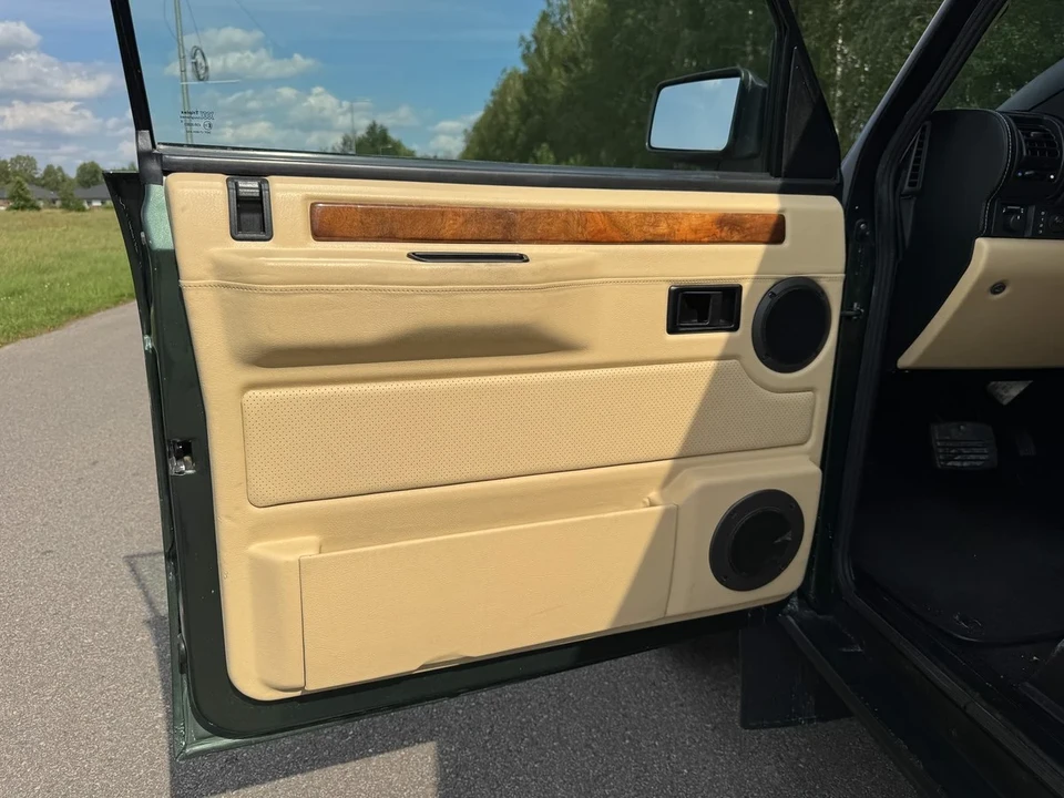 1995 Land Rover Range Rover Classic - Image 24 of 30