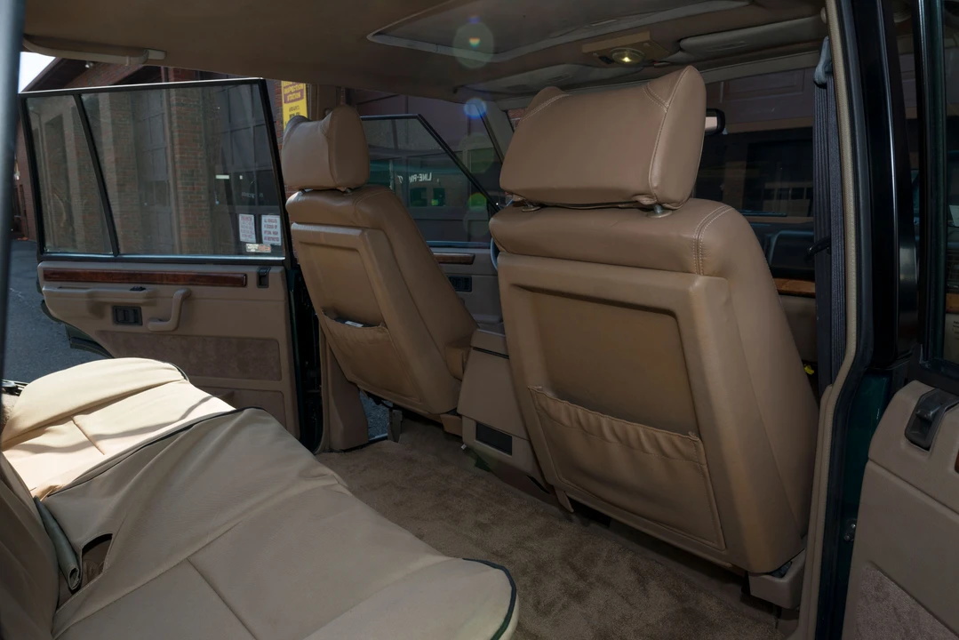 1995 Land Rover Range Rover Classic - Image 12 of 17