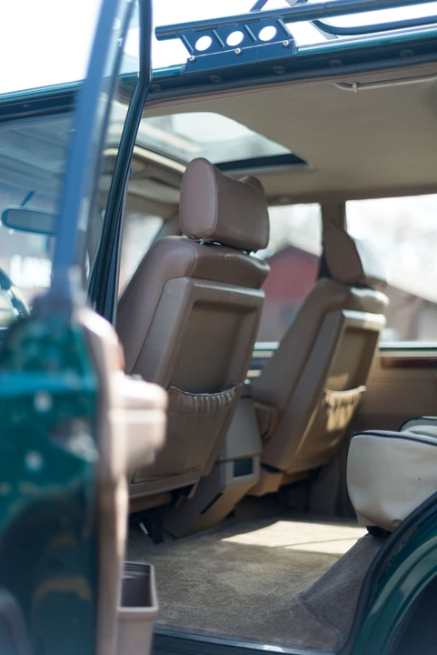 1995 Land Rover Range Rover Classic - Image 13 of 17