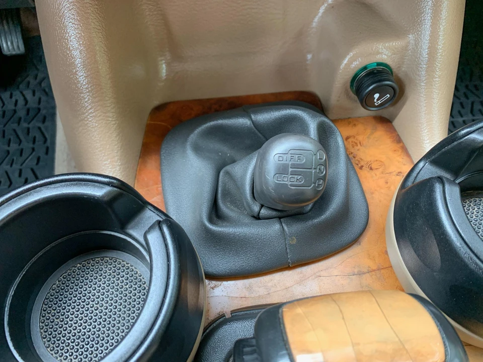 1995 Land Rover Range Rover Classic - Image 29 of 31