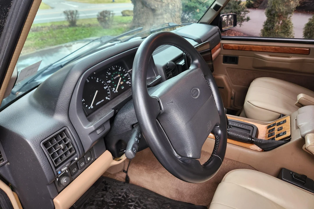 1995 Land Rover Range Rover Classic - Image 24 of 31