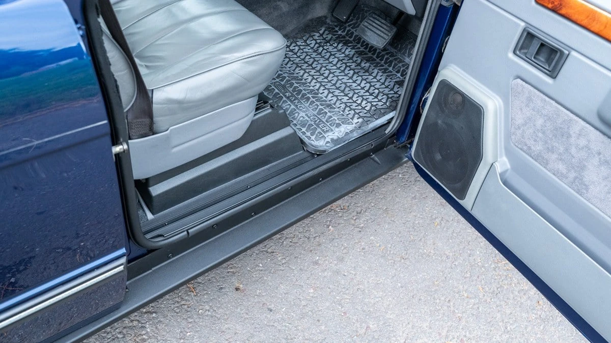 1995 Land Rover Range Rover Classic - Image 22 of 30