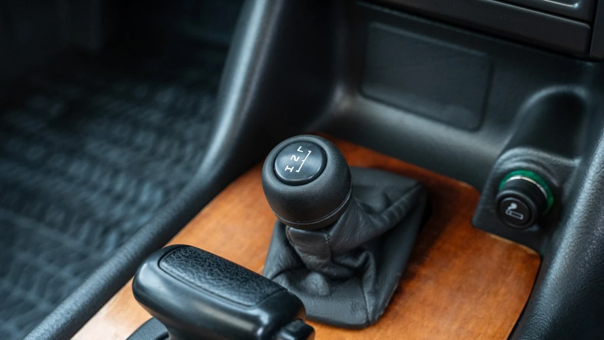 1995 Land Rover Range Rover Classic - Image 28 of 30