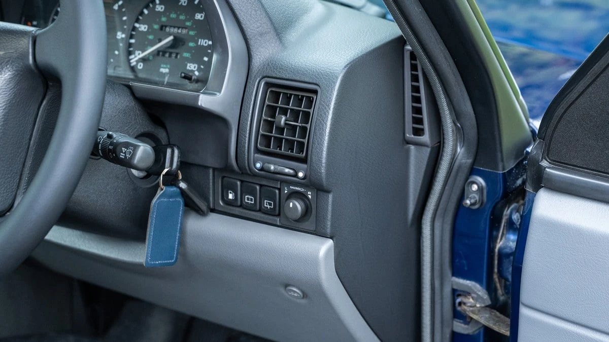 1995 Land Rover Range Rover Classic - Image 23 of 30