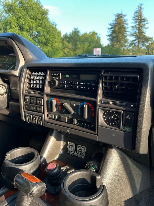 1995 Land Rover Range Rover Classic - Image 28 of 31