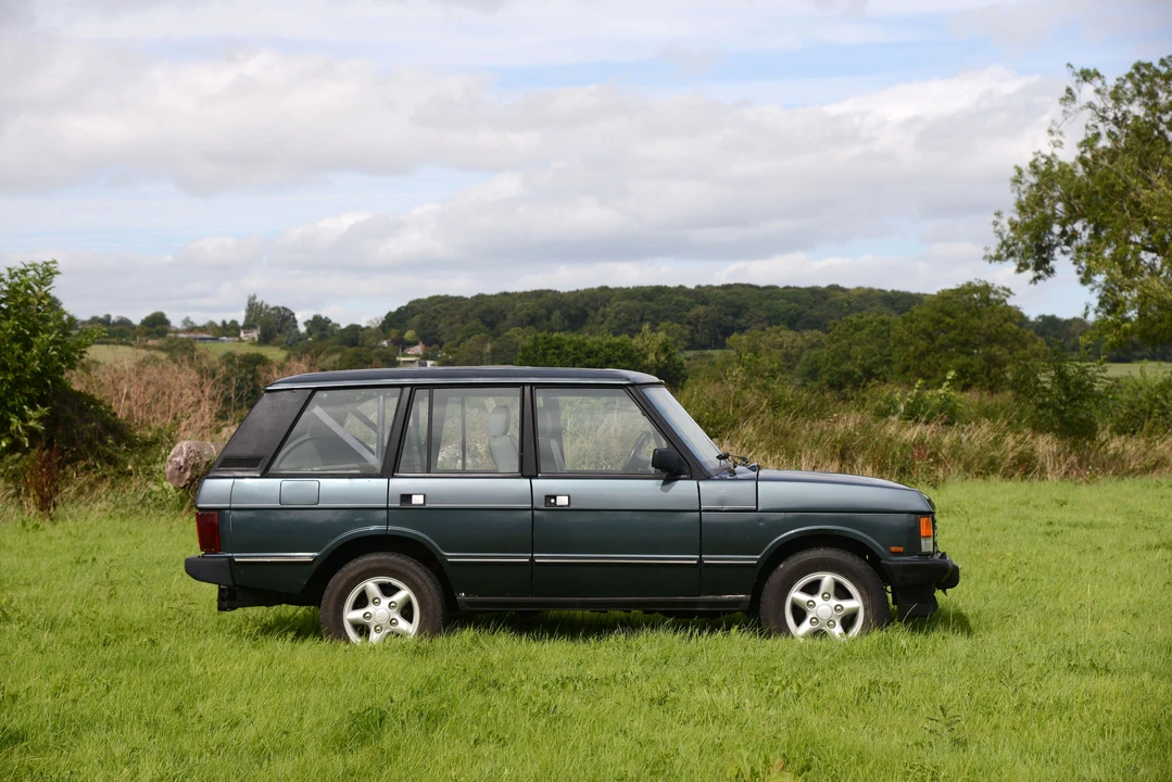 1995 Land Rover Range Rover Classic - Image 6 of 16