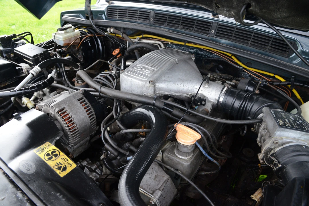 1995 Land Rover Range Rover Classic - Image 15 of 16