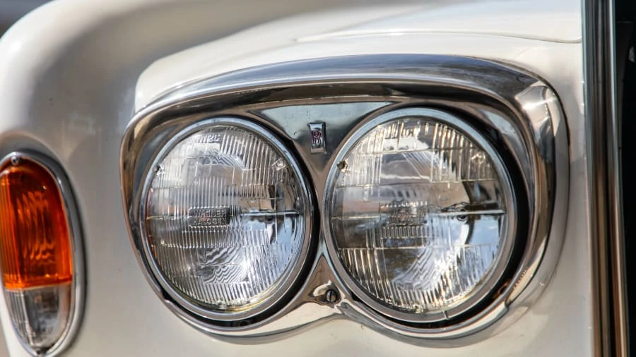 1995 Rolls-Royce Corniche Series IV - Image 10 of 15