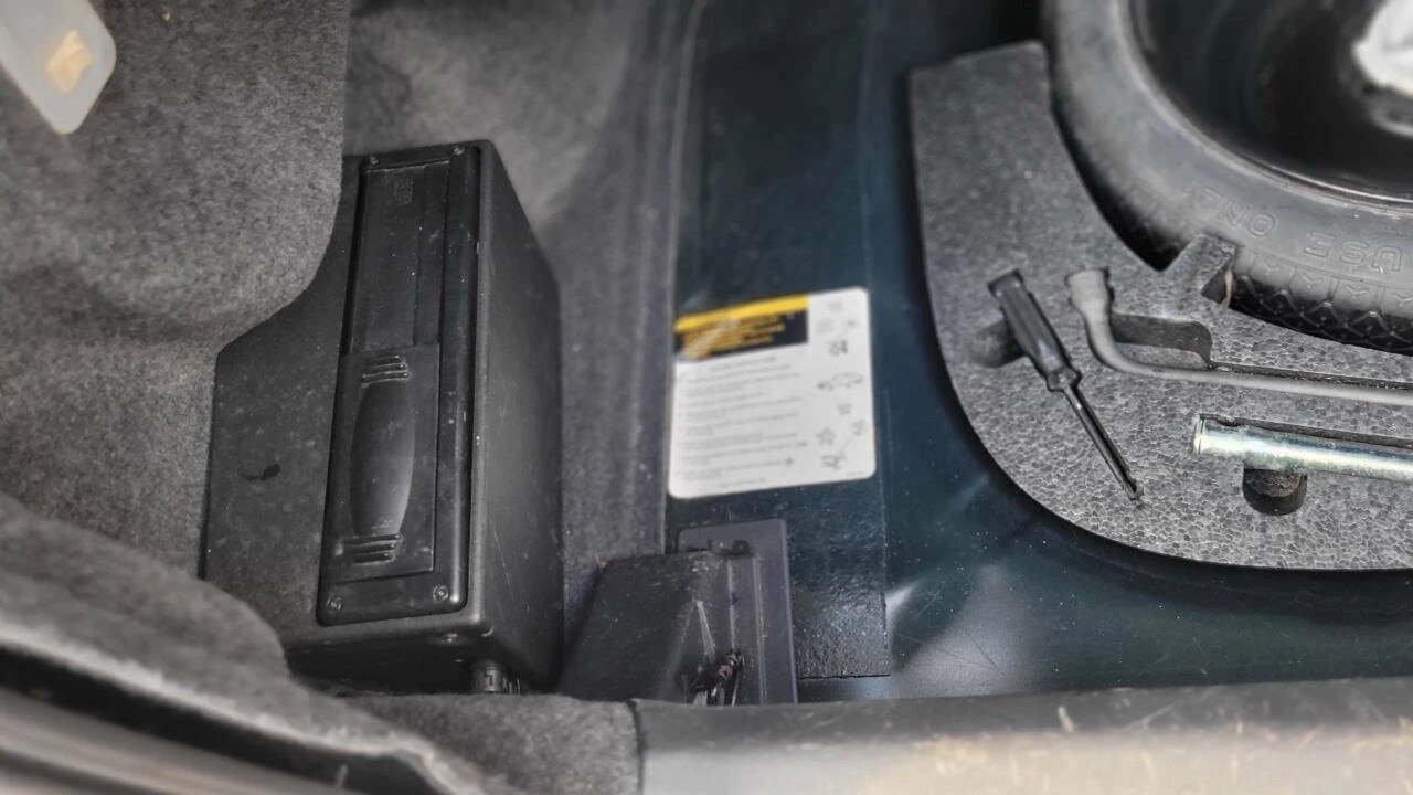 1995 Saab 900 2nd Gen - Image 13 of 31