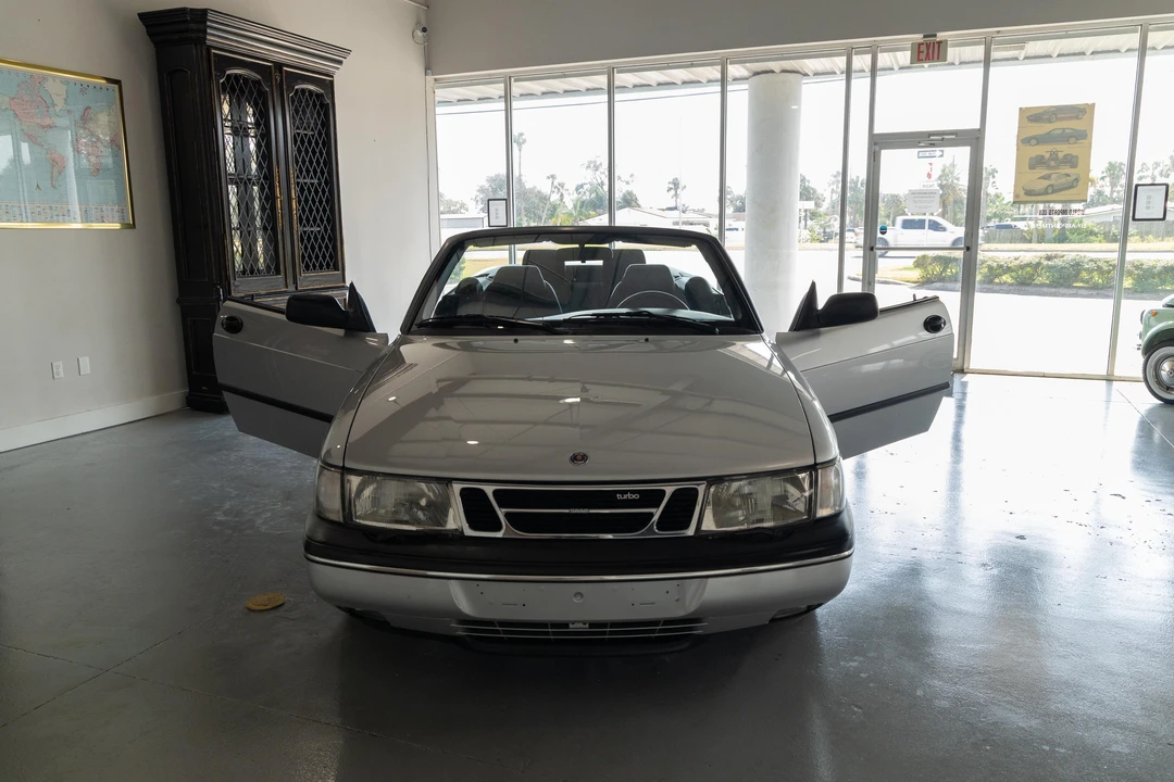 1995 Saab 900 2nd Gen - Image 28 of 31