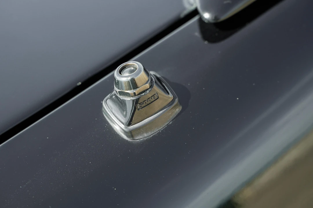 1995 Saab 9000 - Image 29 of 31