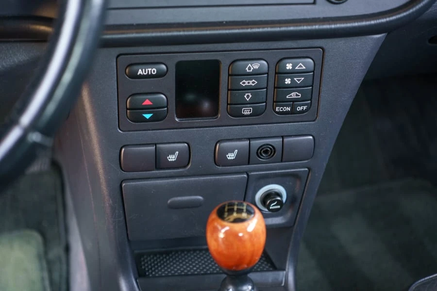 1995 Saab 900 2nd Gen - Image 17 of 20