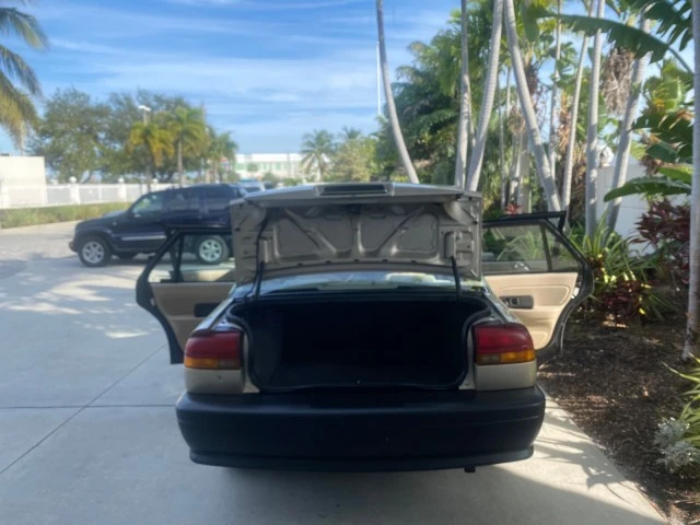 1995 Saturn - Image 16 of 21