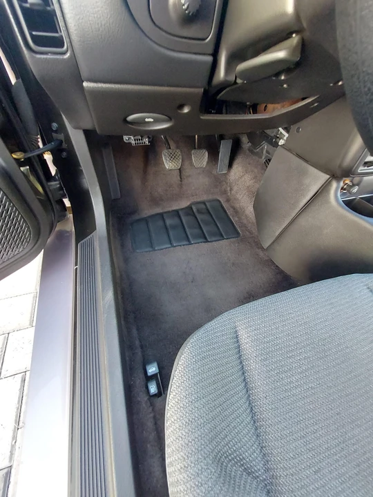 1995 Saturn - Image 29 of 31