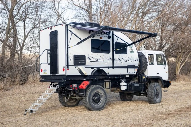 1995 Stewart & Stevenson - Image 2 of 11