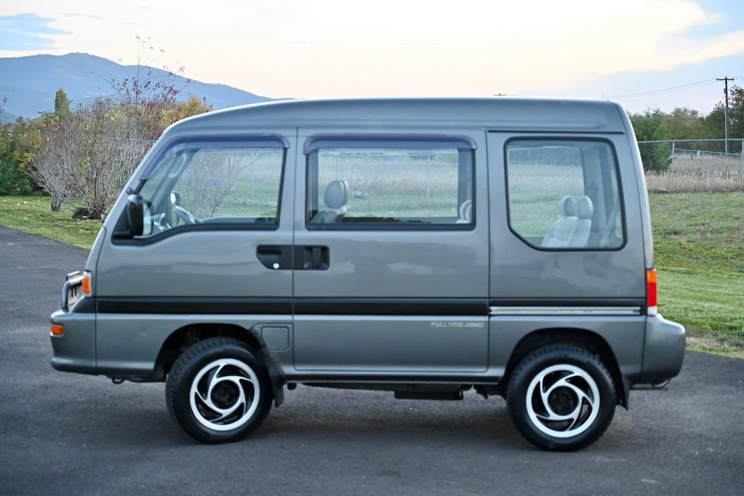 1995 Subaru Sambar 5th Gen - Image 9 of 31