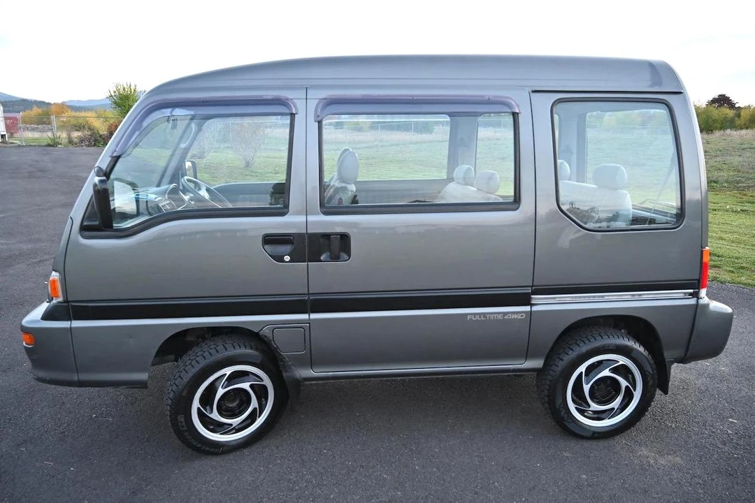 1995 Subaru Sambar 5th Gen - Image 3 of 31
