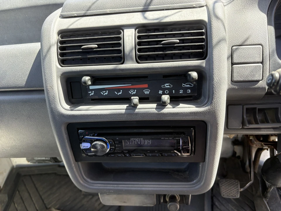 1995 Subaru Sambar 5th Gen - Image 20 of 31